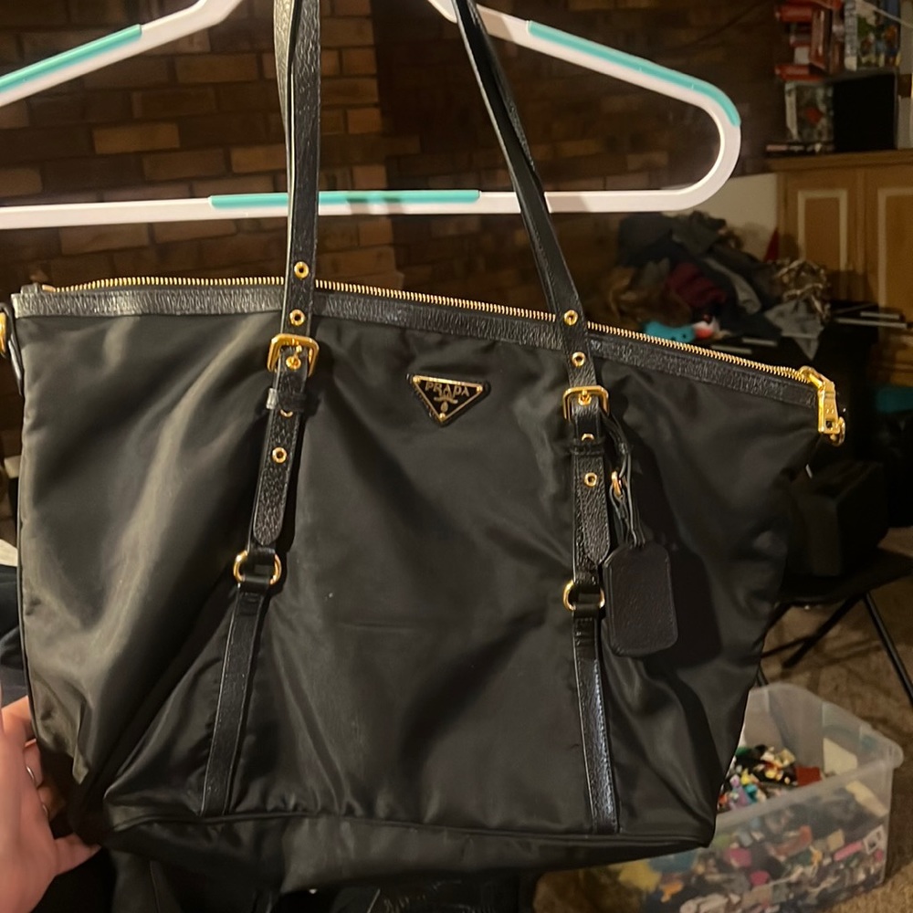 Never been used Prada hand bag